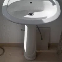 روشویی همراه با شیر