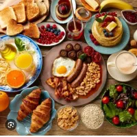 استخدام اشپز برای صبحانه در کافه