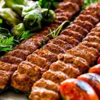 آشپز مهمانی و مجالس هستم