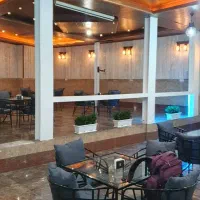 نیروی آقا و خانم سالن کار جهت کار در باغ رستوران