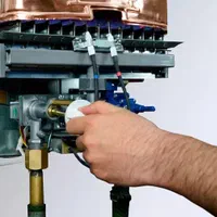 تعمیر نصب و سرویس انواع آبگرمکن در سراسر شیراز