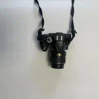 دوربین نیکون ۵۲۰۰ در حد آکبند