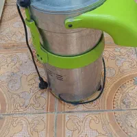 اب هویج یا میوه گیری