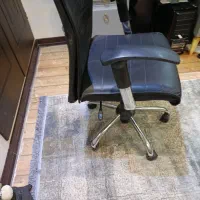 صندلی چرمی چرخدار