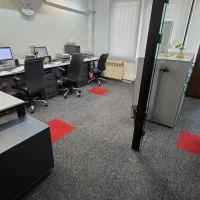 خریدوفروش موکت تایلی اداری دست دوم