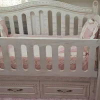 تخت کودک در حد نو با خوشخواب آکبند