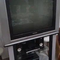 تلویزیون ۲۹ اینچ پاناسونیک همراه با میز تلویزبون