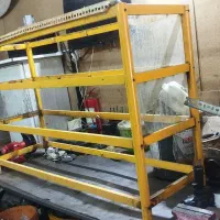 میز فلزی
