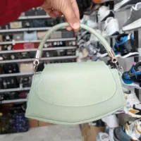 کیف زنانه و دخترانه 200 تومن|کیف، کفش، کمربند|گرمی, |دیوار