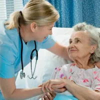 استخدام پرستار ۲۴ساعته به همراه غذا و محل زندگی