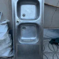 سینک تمیز و سالم