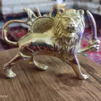 مجسمه شیر برنجی