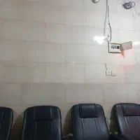 مغازه ۱۸ کف ۱۰ متر بالکن میدان شریعتی املاک هستم