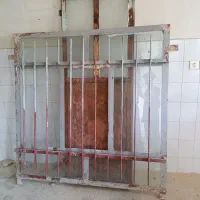 در و پنجره آهنی