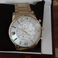 ساعت مچی OMAX دارای 3 موتور