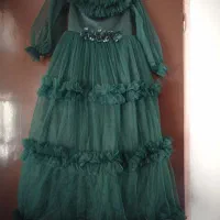 لباس مجلسی|لباس|مهاجران, |دیوار