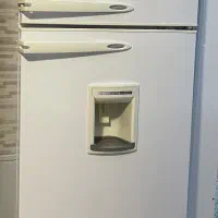 و یخچال و فریزر لوسترو میز آشپزخانه|مبلمان خانگی و میز عسلی|اراک, |دیوار