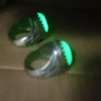 جفت انگشتر قدیمی و  گوهر نایاب اندازه تخم کبوتر