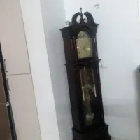 ساعت کنار سالنی