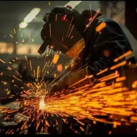 جوشکاری سیار با ترانس و برشکاری با سنگ فرز