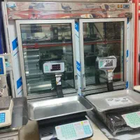 ۳ عدد یخچال ویترینی ۴ درب و ۲ عدد یخچال تک در