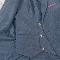 لباس کت و شلوار