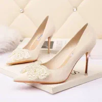 کفش سایز ۳۸