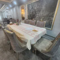 مبل کلاسیک و میز ناهارخوری
