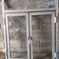 پنجره آلومنیومی سالن باشگاه ودستگیره