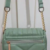 کیف دوشی|کیف، کفش، کمربند|میانه, |دیوار