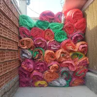 کیسه خالی دان مرغی سالم و تمیز