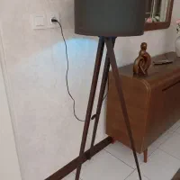آباژور  چراغ خواب سه پایه چوبی