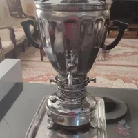 سماور نفتی و سینی زیر در حد نو