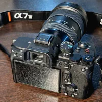 دوربین سونی Sony A7 IV به همراه لنز Sigma 24-70