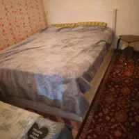 تخت دونفره سفید بهمراه خوشخاب سالم