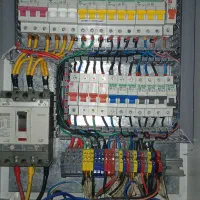 برقکار ساختمان،برقکاری، سه فاز، برق کار، نصب لوستر|خدمات پیشه و مهارت|رشت, پاستوریزه|دیوار