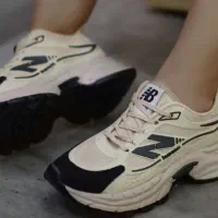 کفش نیو بالانس-قیمت مناسب|کیف، کفش، کمربند|قم, تولید دارو و یخچال|دیوار