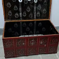 صندوقچه|کلکسیون اشیاء عتیقه|تربت جام, جامی|دیوار