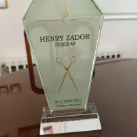 تندیس آرایشگاه آرایشی