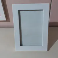 قاب عکس سفید