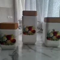 پا سماوری و یه عدد میوه خوری