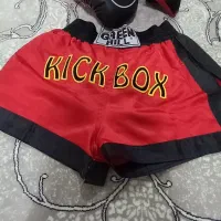 دست کش بوکس و شورت کیک بوکش