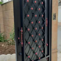 درب آهنی حیاط