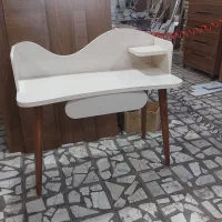 میز و جاکفشی و تخت|تخت و سرویس خواب|اصفهان, محله اسلامی|دیوار