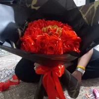 گل موندگار روبانی