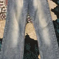 شلوار لی زنانه