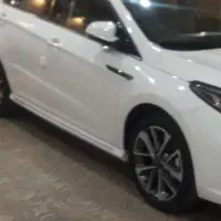 کی‌ام‌سی J7، مدل ۱۴۰۲