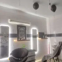 خدمات ناخن و مژه