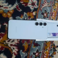 گلکسی A55رم ۱۲ حافظه ۲۵۶ سفید یاسی