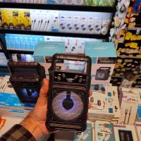 اسپیکر ۳اینچی فلشخور بلوتوث . آک|سیستم صوتی خانگی|تبریز, |دیوار